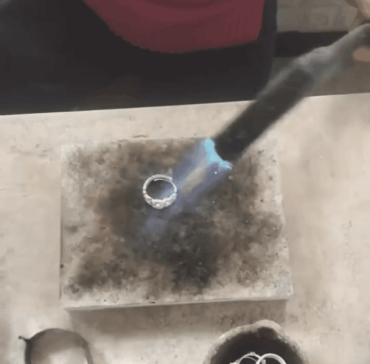 1761748725306596.gif 1761748725306596.gif